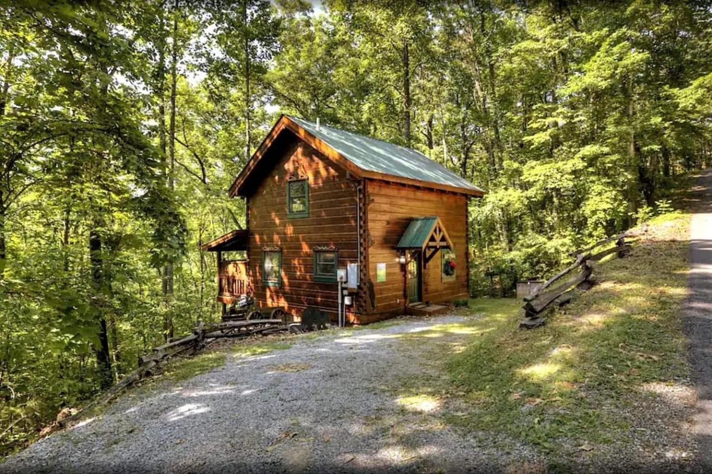 Cozy Mtn View Loft In Pigeon Forge W Amenities Pigeon Forge